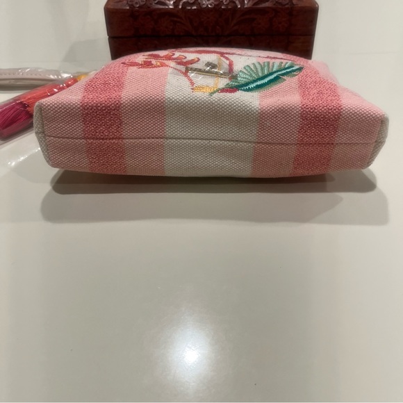Spartina Carina Embroidered Flamingo Wristlet Pink & Cream NWT - Picture 6 of 15
